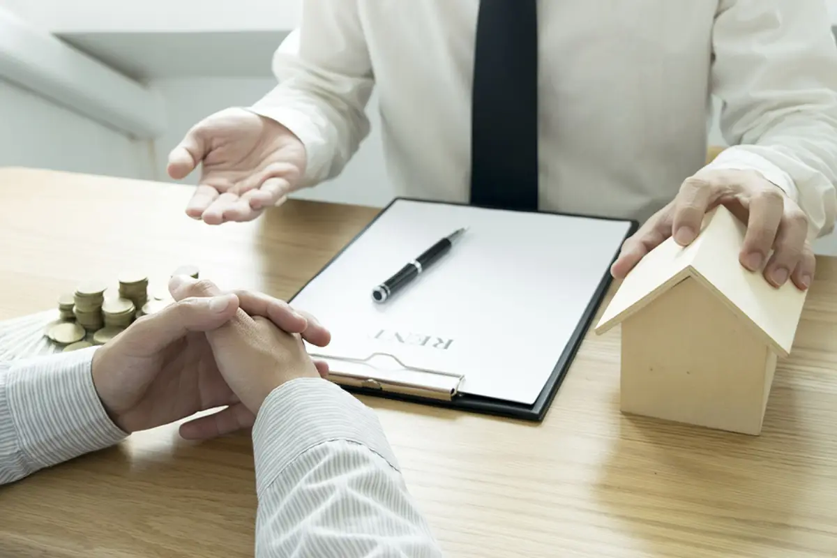 When Income Comes in Waves: A Practical Guide to Screening Tenants in Hudson Valley, NY